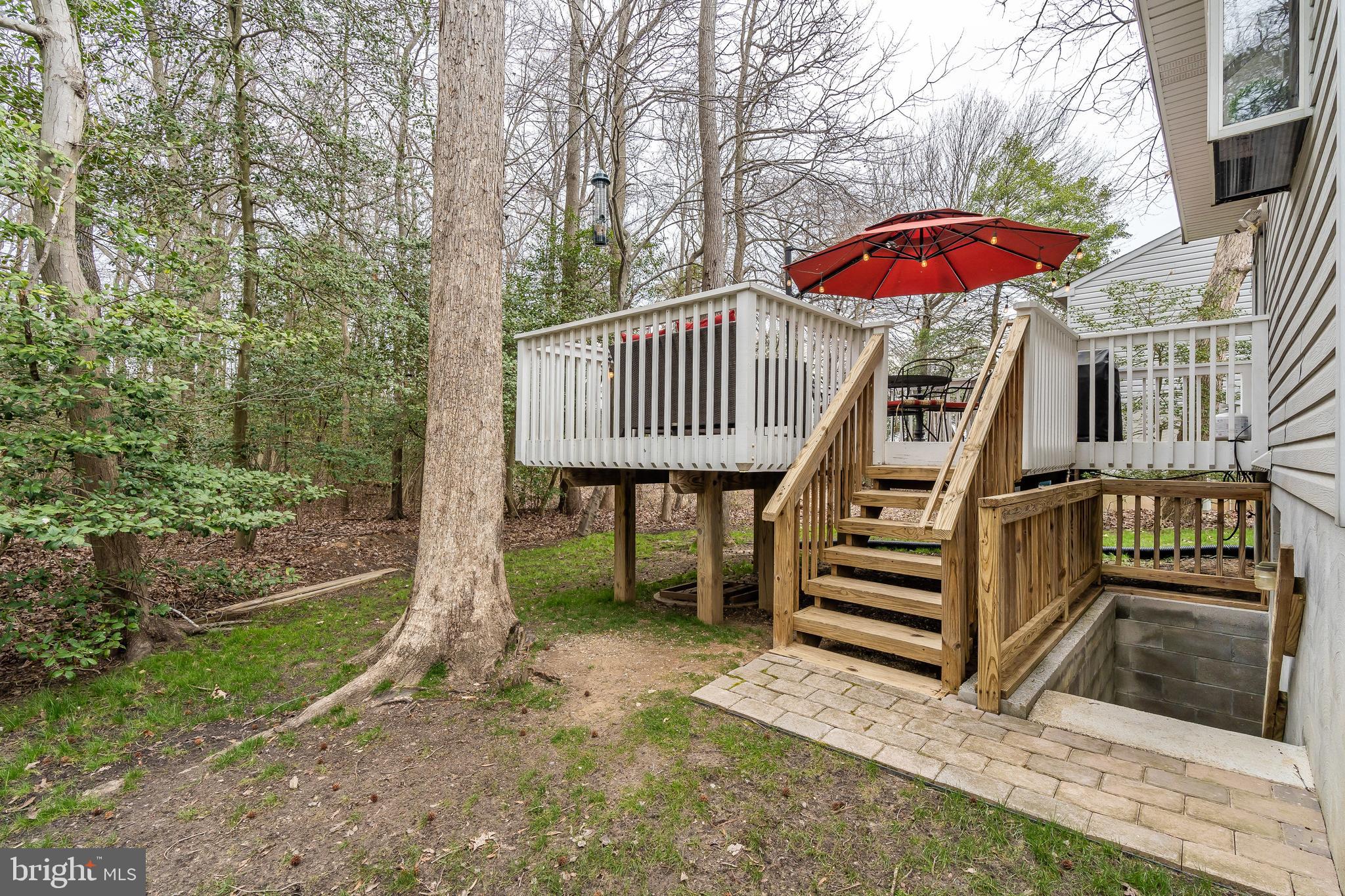 HOWARD MANOR - Residential