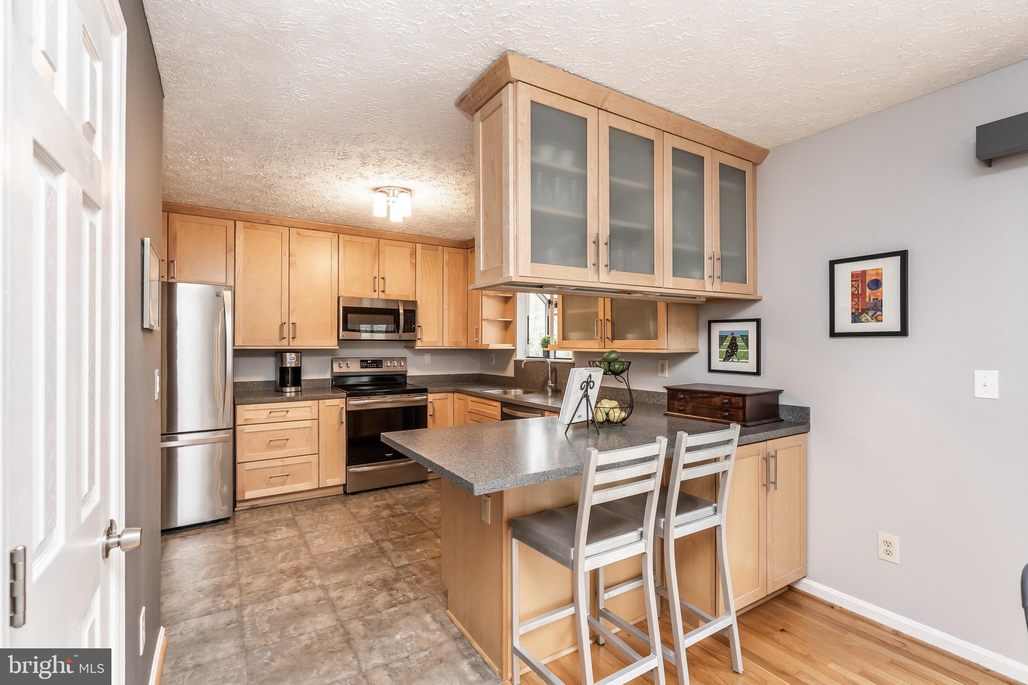 HOWARD MANOR - Residential