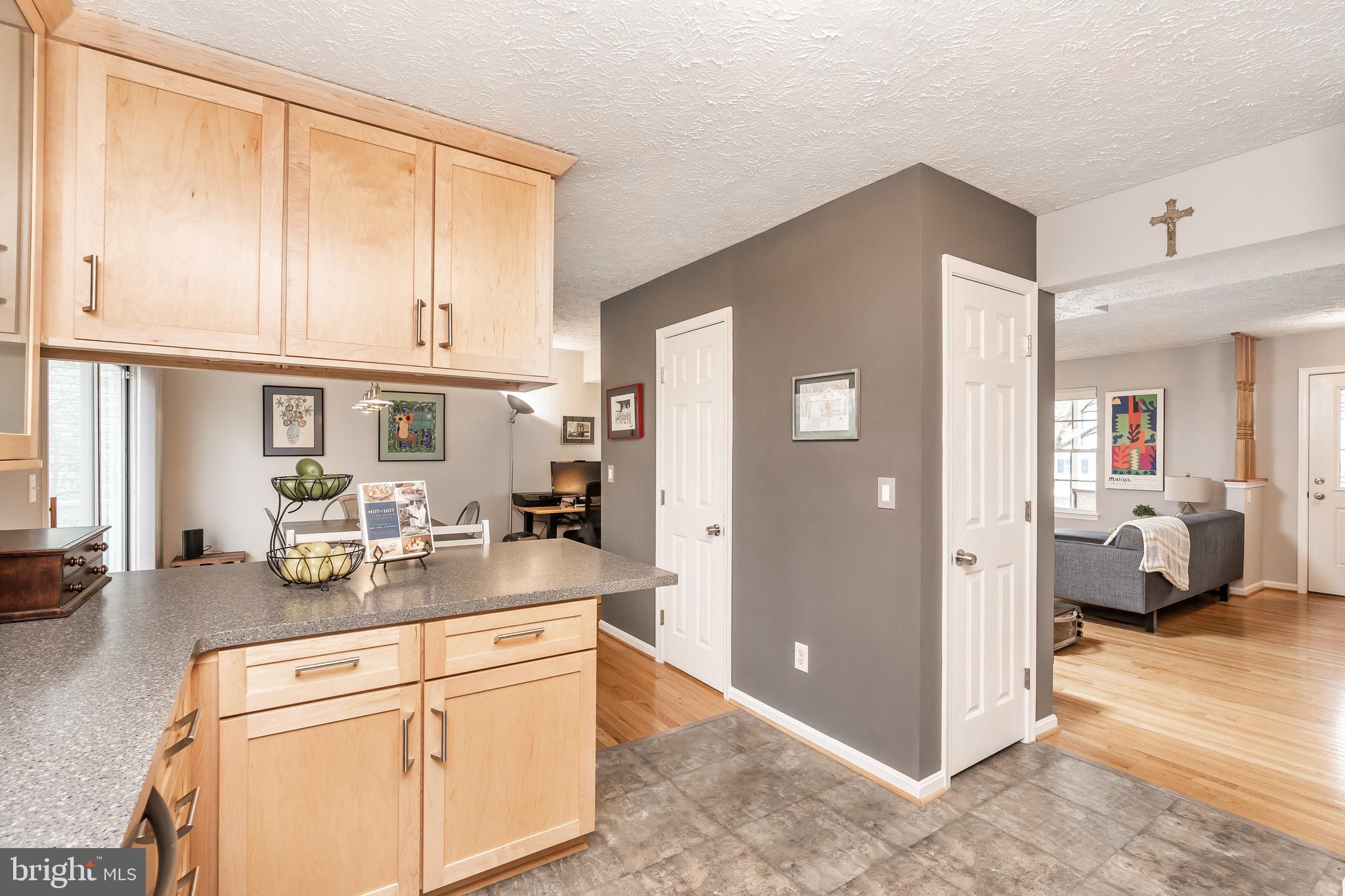 HOWARD MANOR - Residential