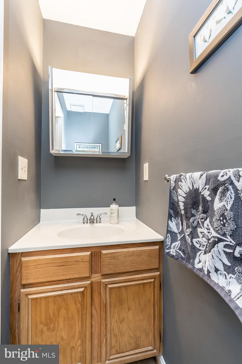 HOWARD MANOR - Residential