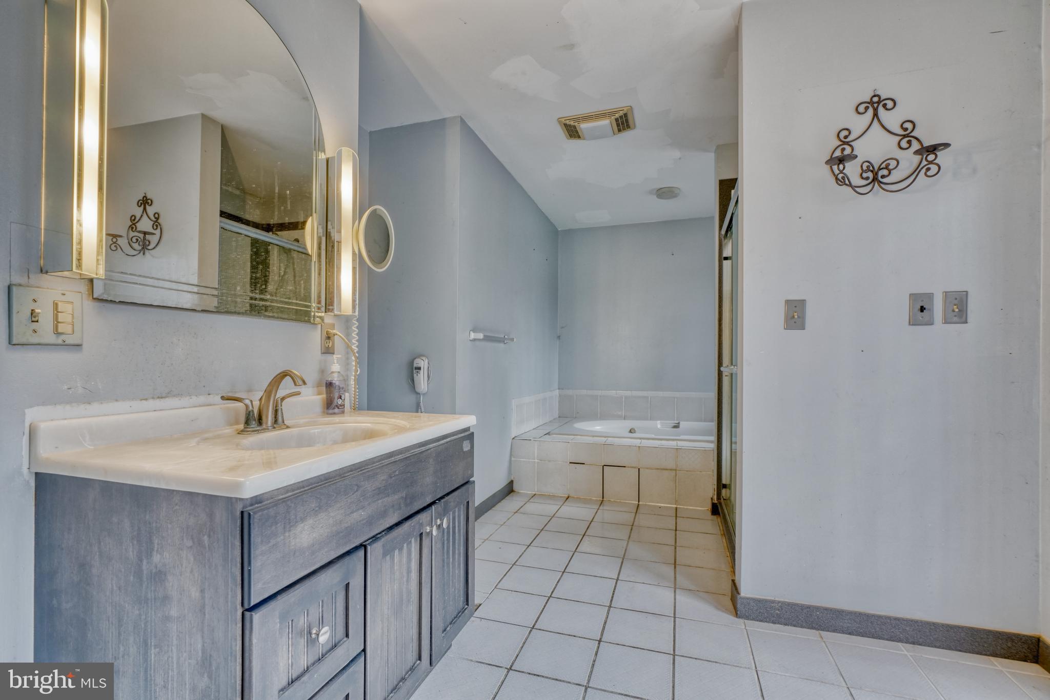 REISTERSTOWN - Residential