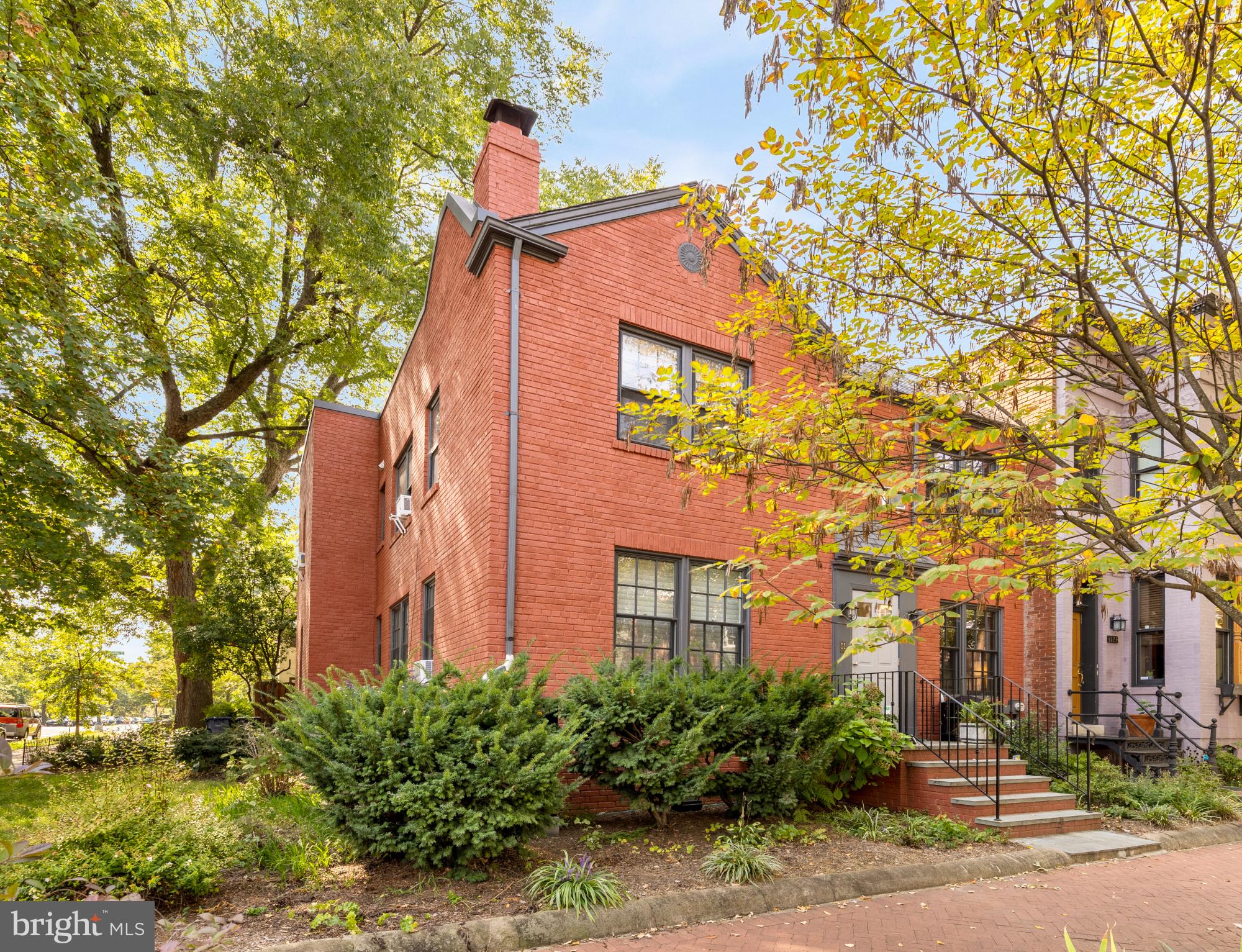 1127 C STREET SE 2