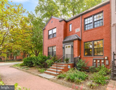 1127 C STREET SE 2 WASHINGTON DC 20003