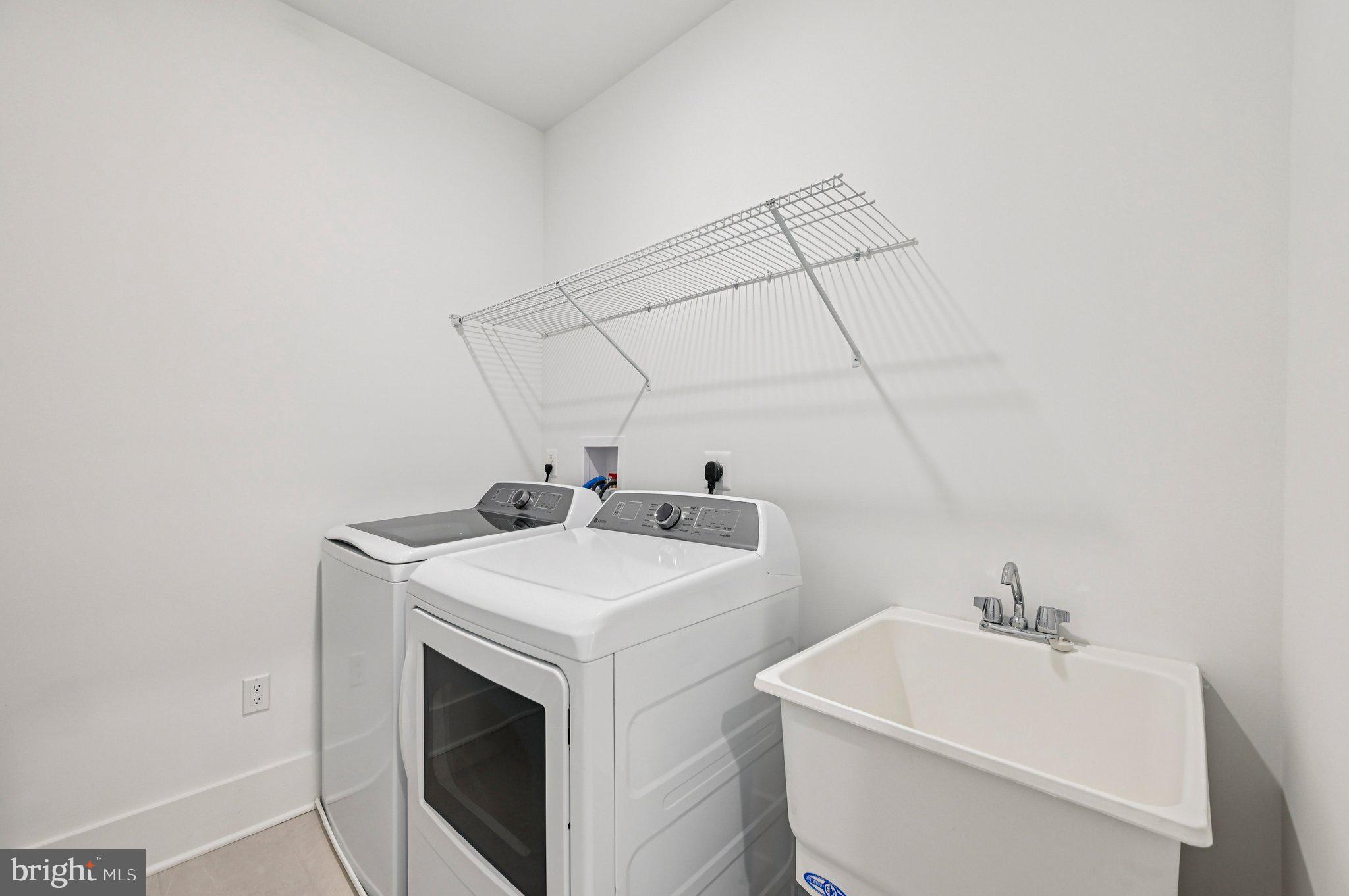 LOCKE LANDING - Residential Lease