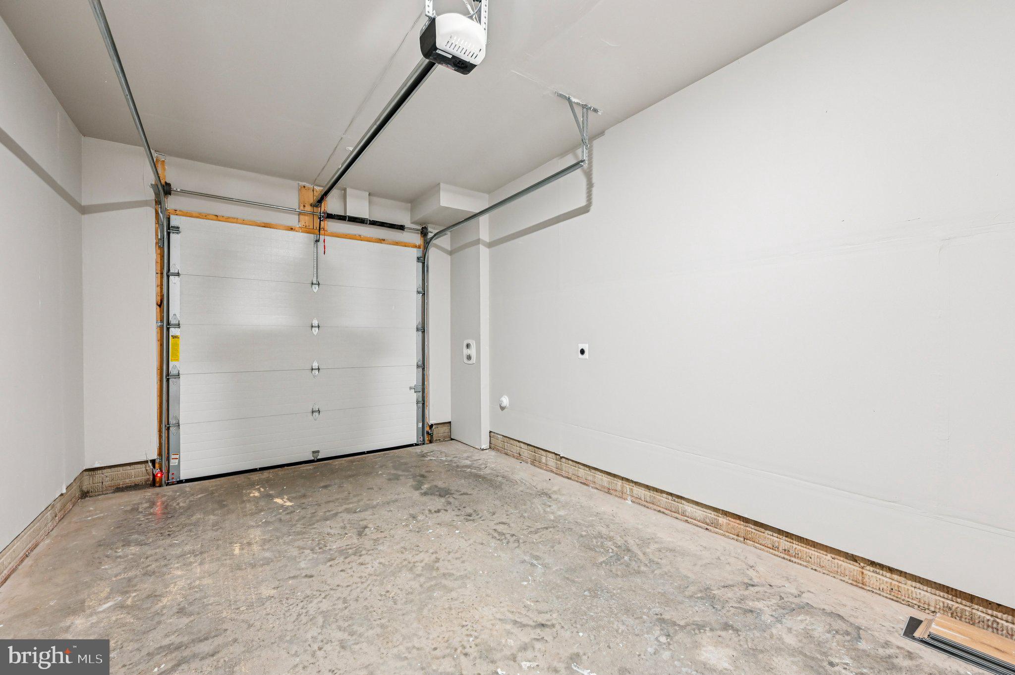 LOCKE LANDING - Residential Lease