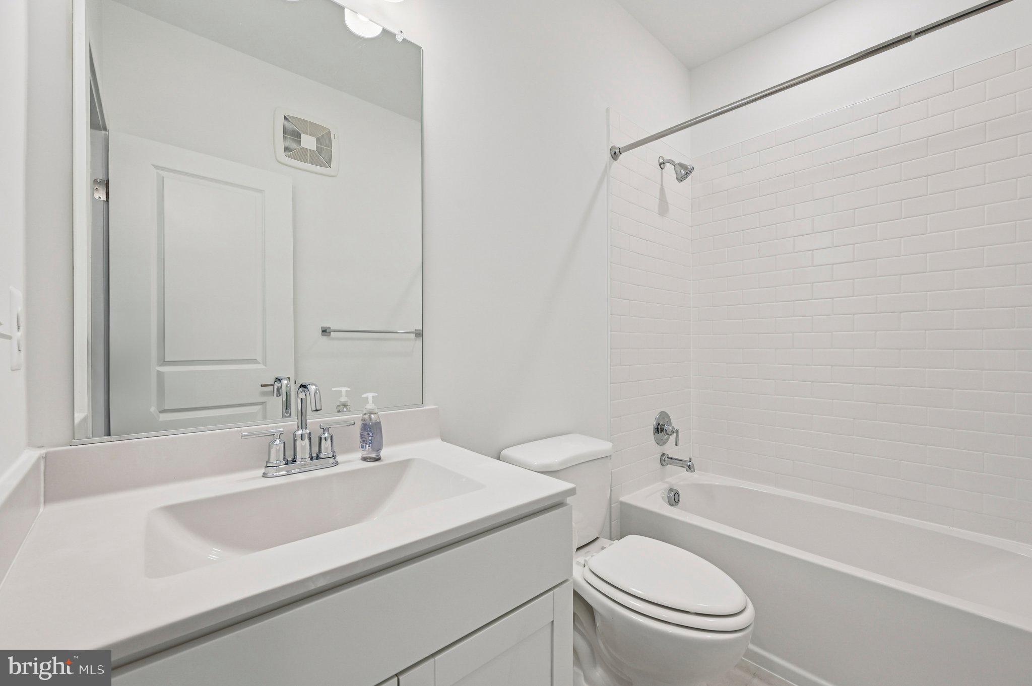 LOCKE LANDING - Residential Lease