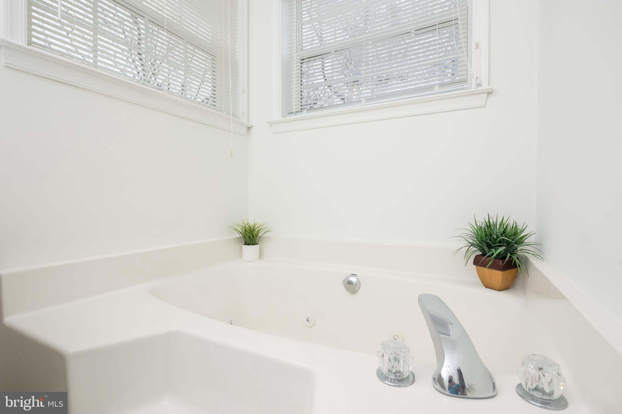 KENT ISLAND ESTATES - Residential