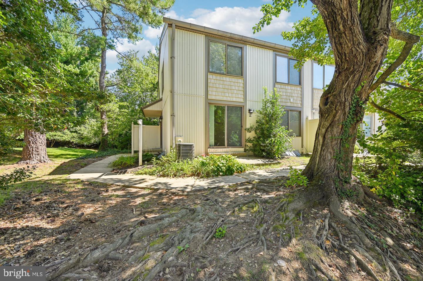 DONCASTER VILLAGE - Residential Lease