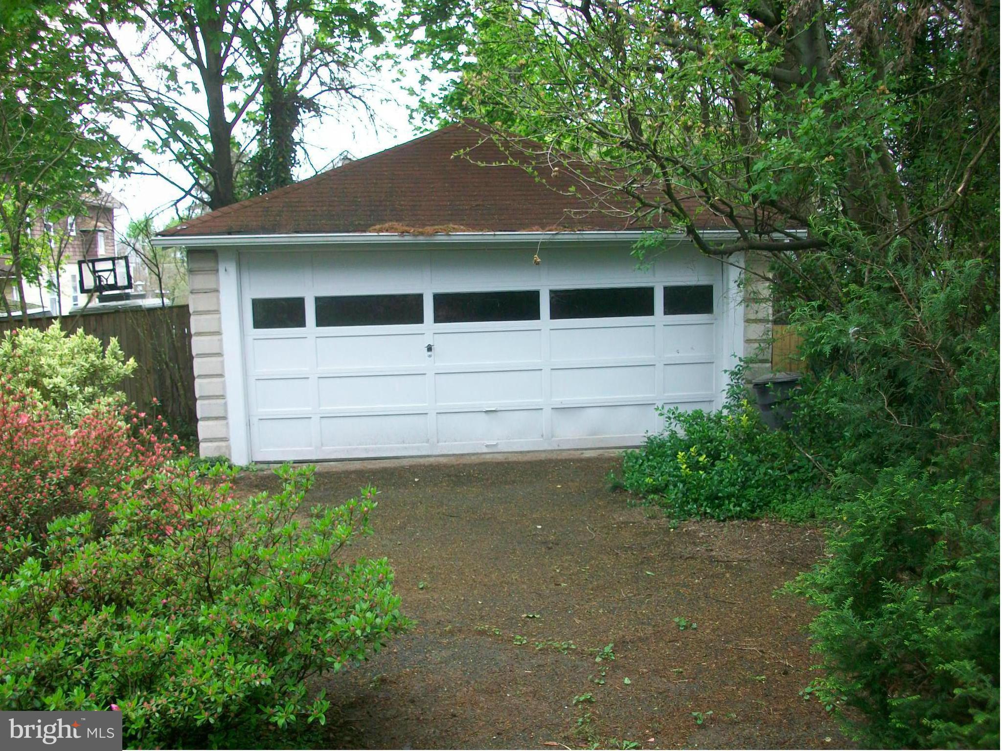 LAURAVILLE HISTORIC DISTRICT - Residential