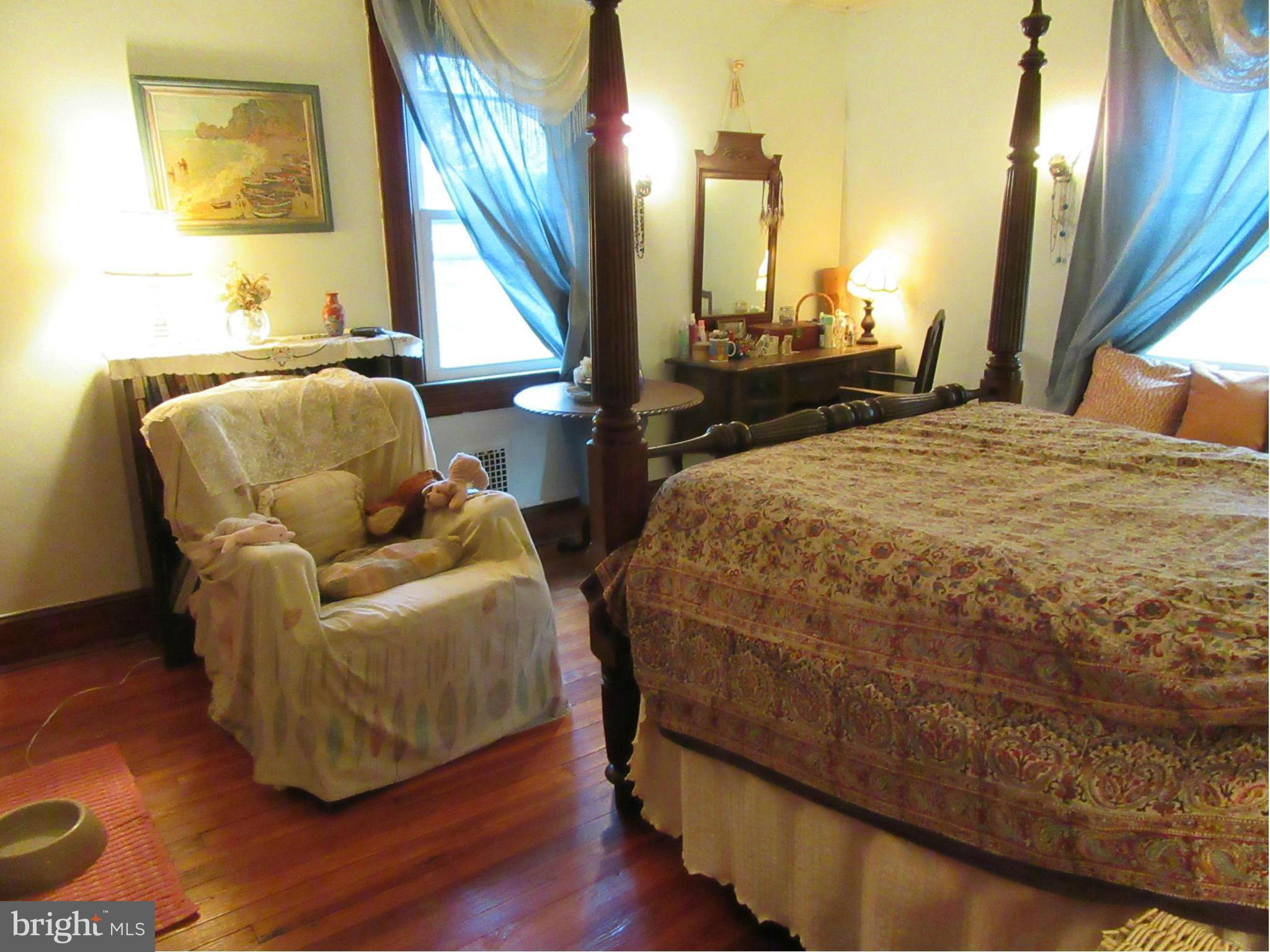 LAURAVILLE HISTORIC DISTRICT - Residential