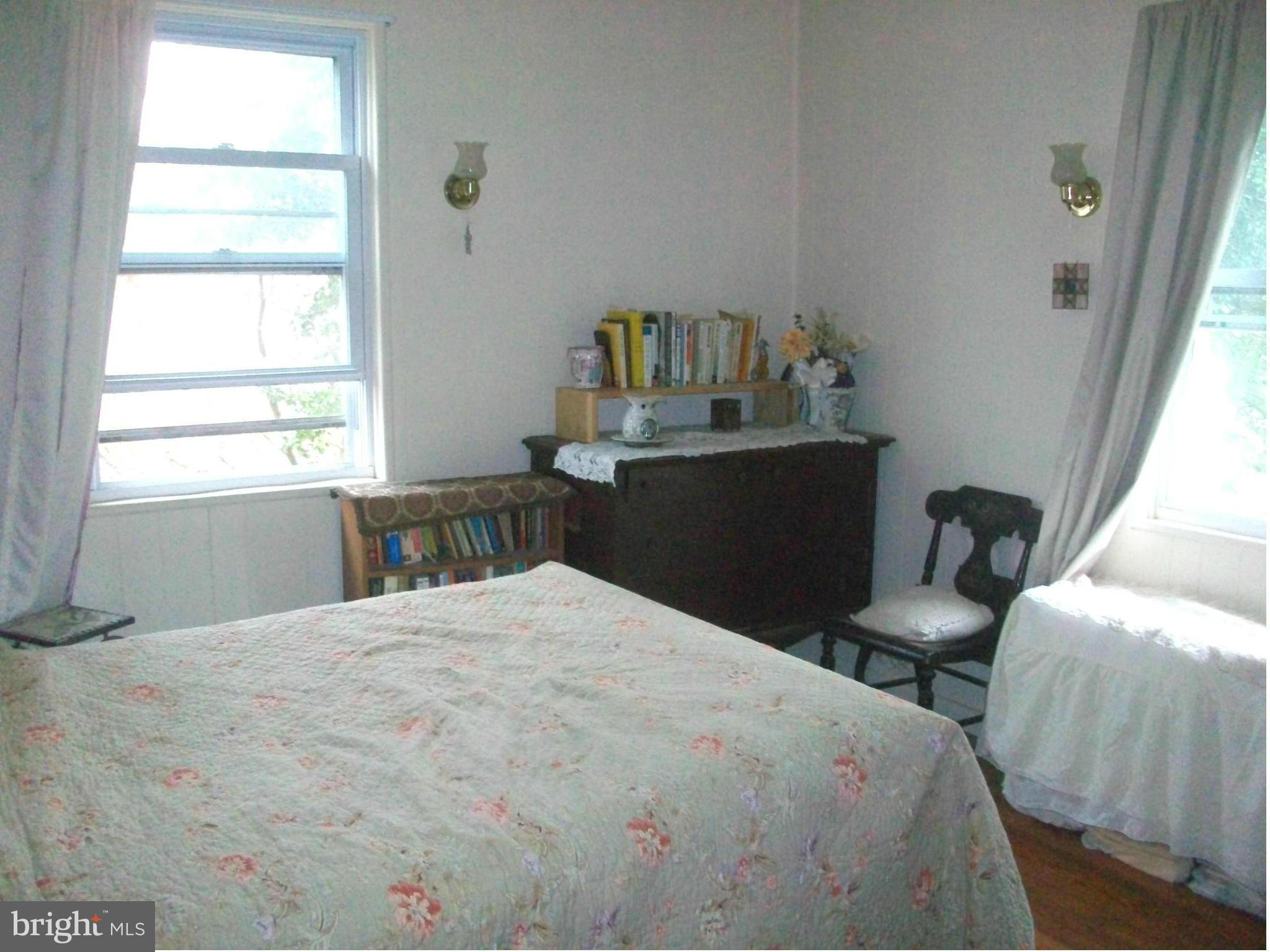 LAURAVILLE HISTORIC DISTRICT - Residential