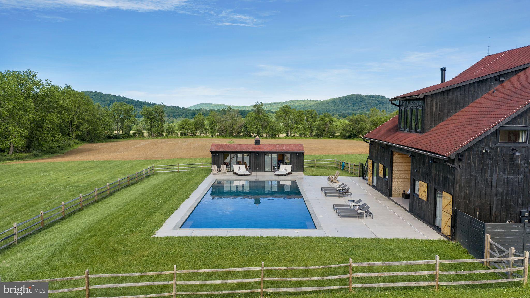 854 SPRING HILL ROAD