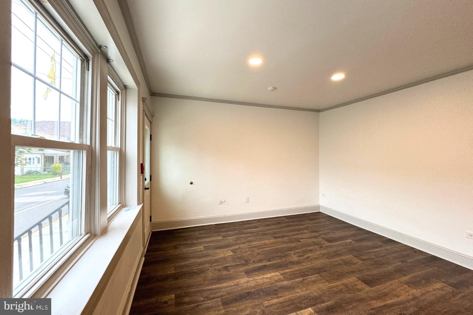 MANAYUNK - Residential Lease