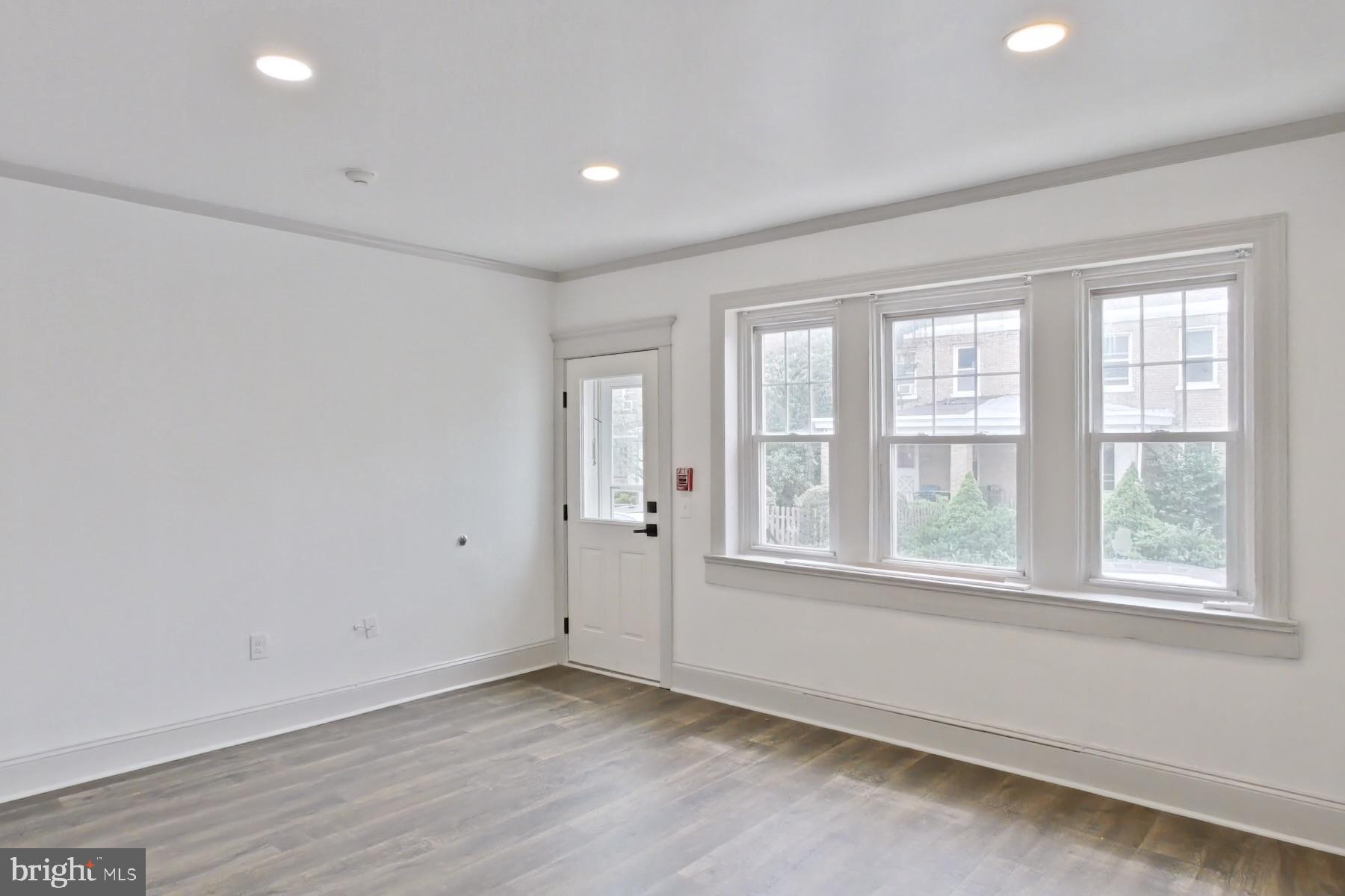 MANAYUNK - Residential Lease