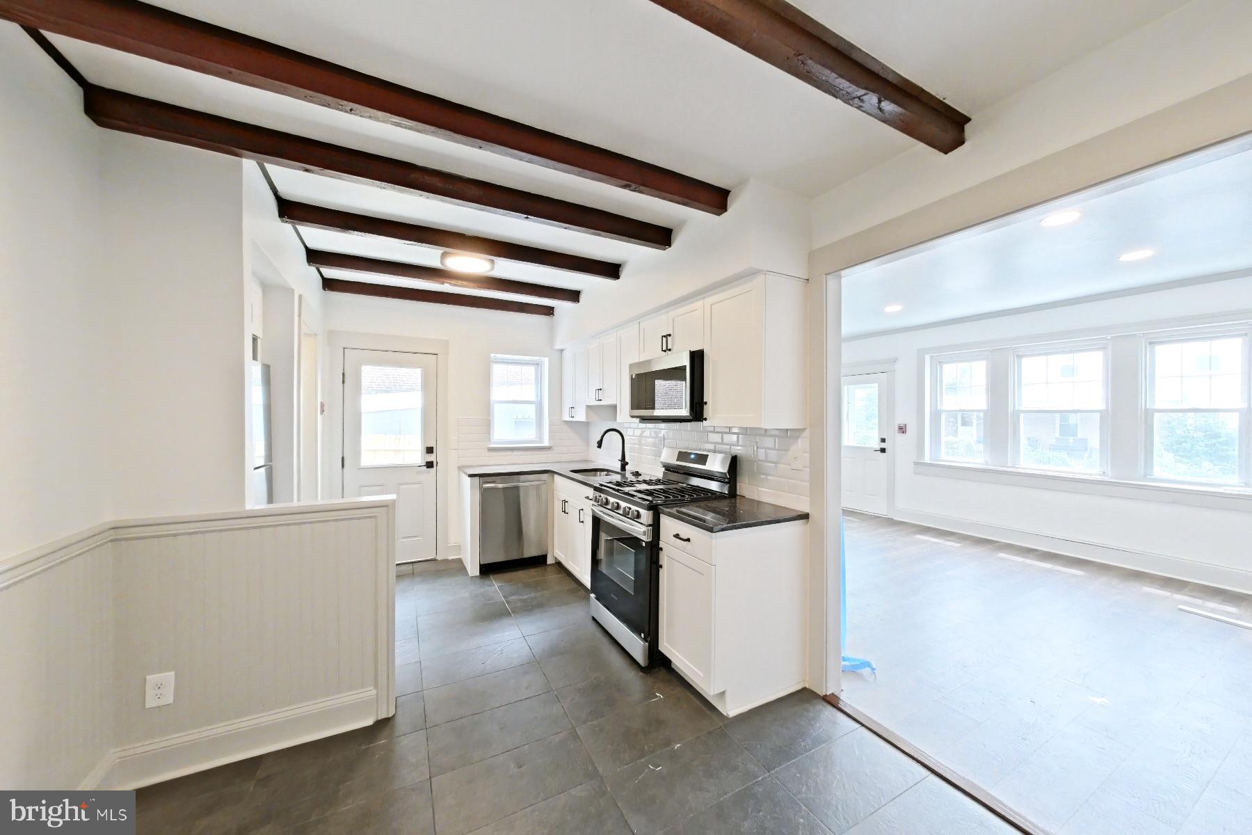 MANAYUNK - Residential Lease