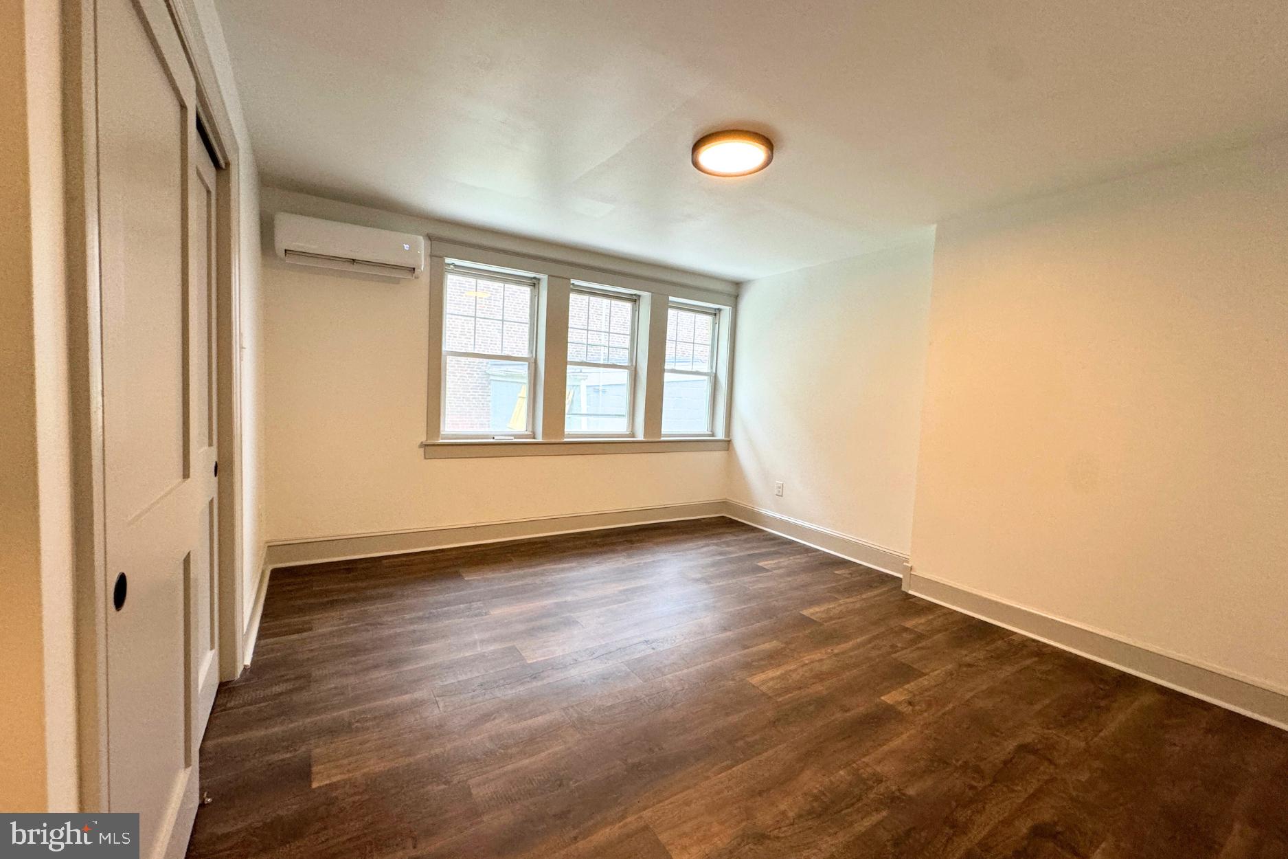 MANAYUNK - Residential Lease