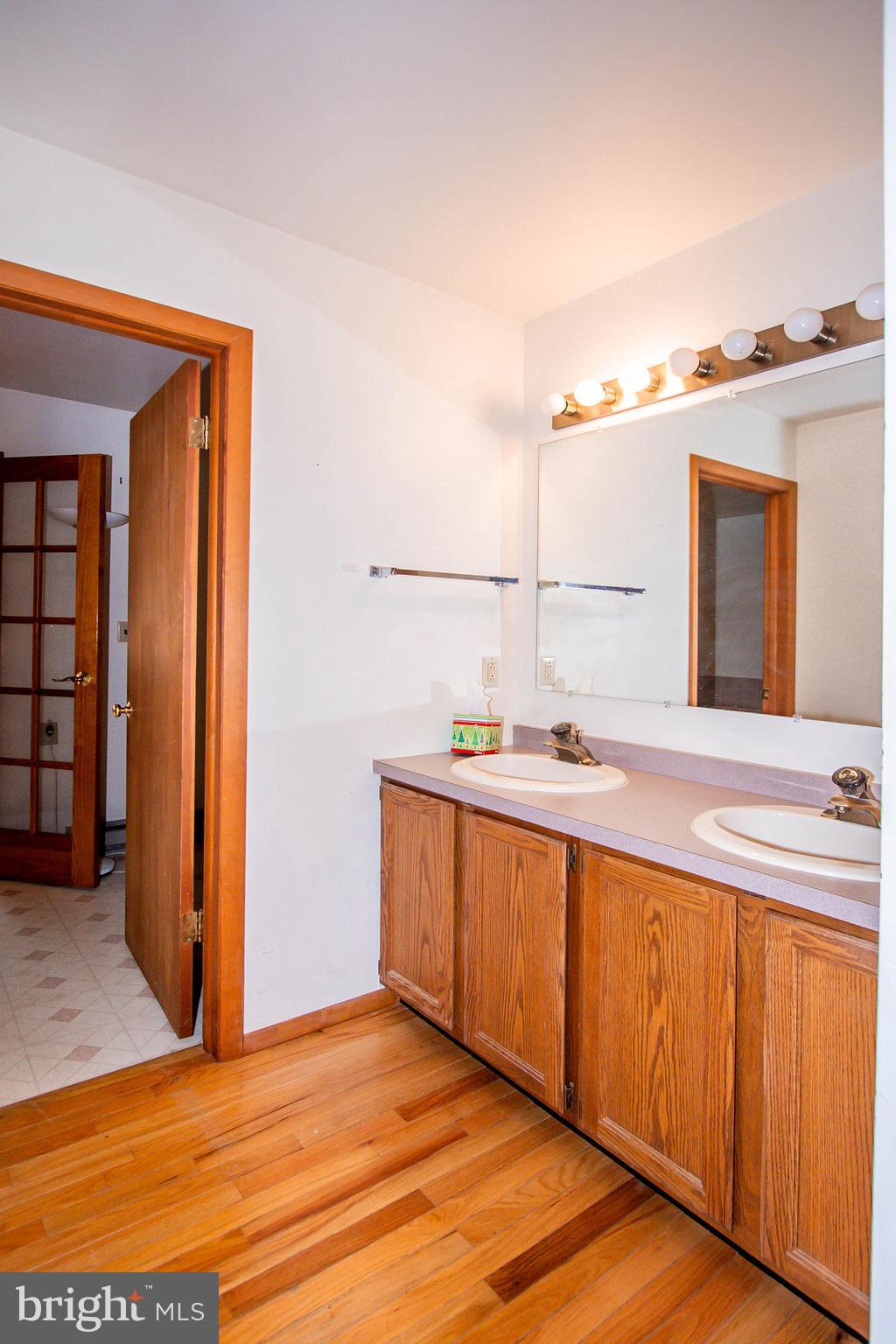 INWOOD EAST - Residential