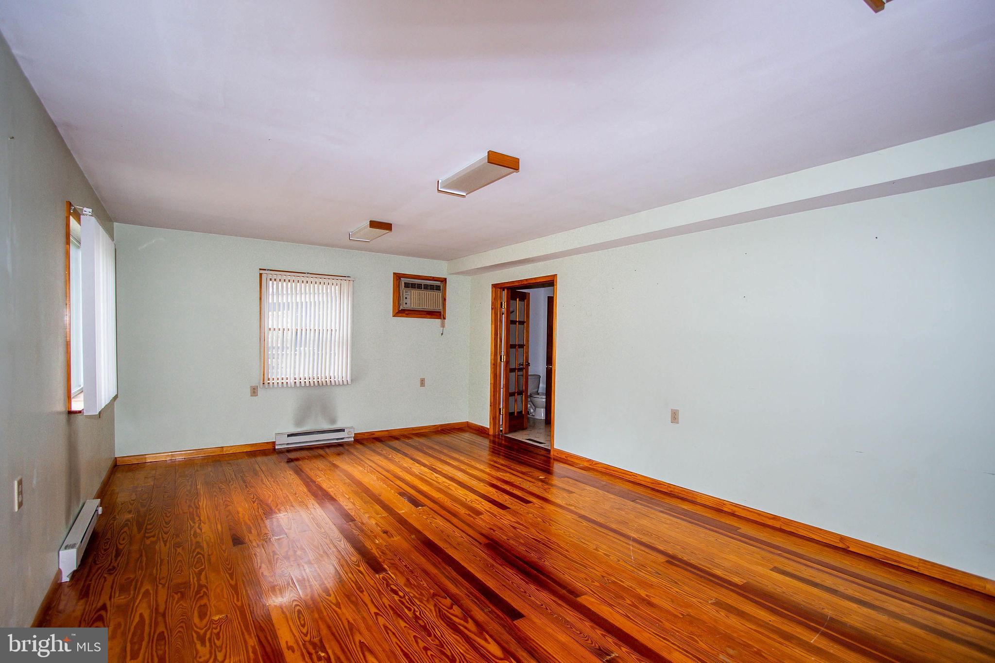 INWOOD EAST - Residential