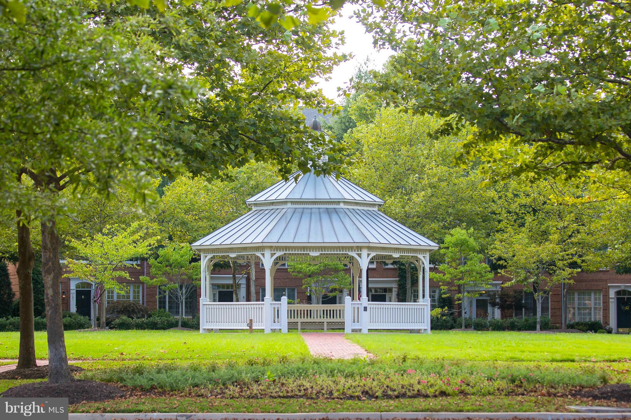 CAMERON STATION - Residential