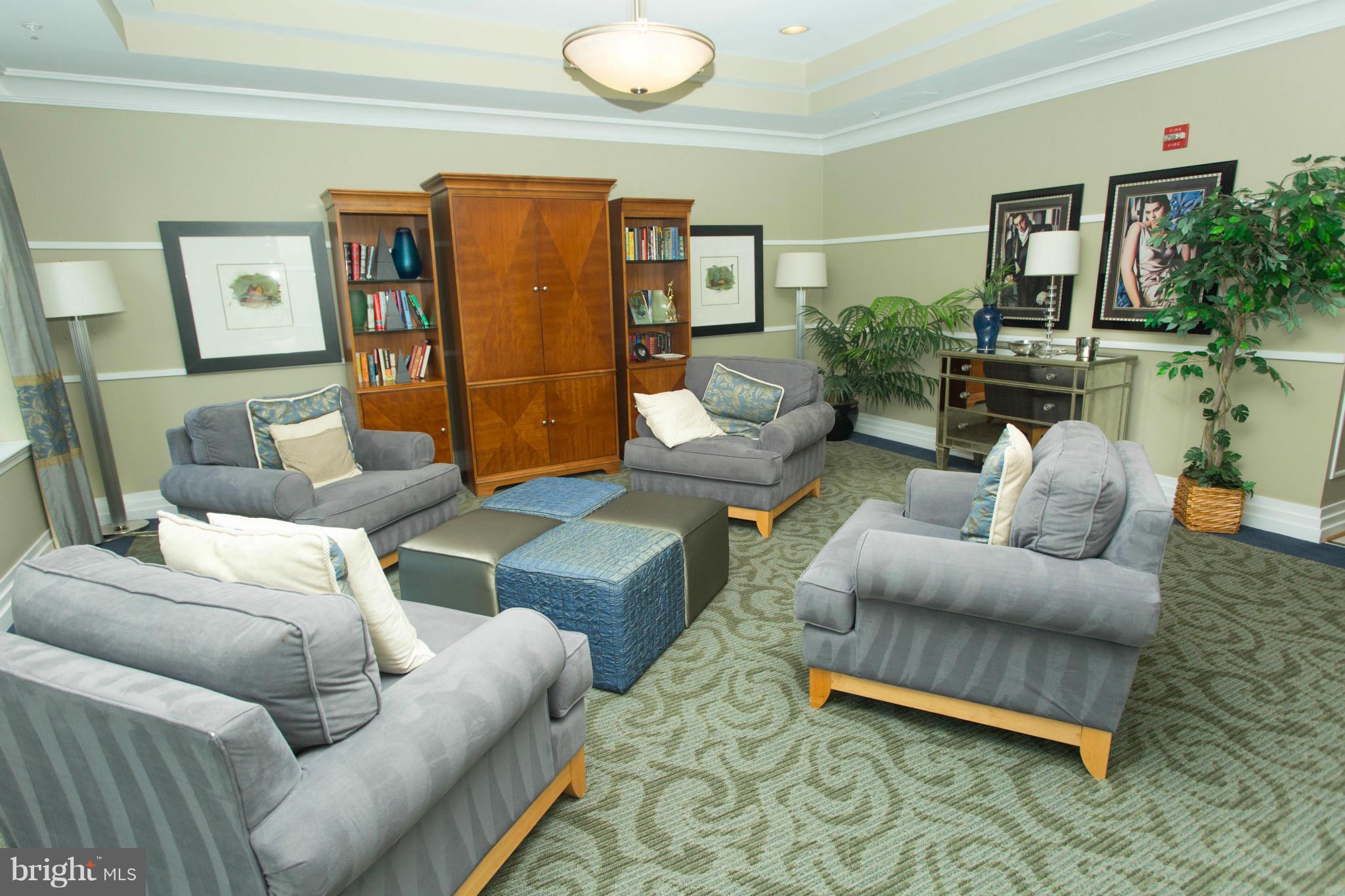 CAMERON STATION - Residential