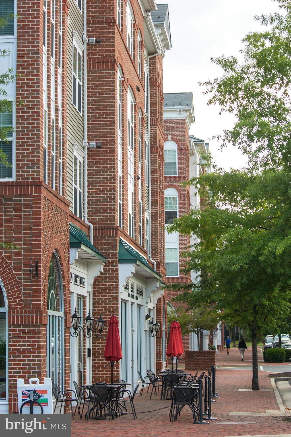 CAMERON STATION - Residential