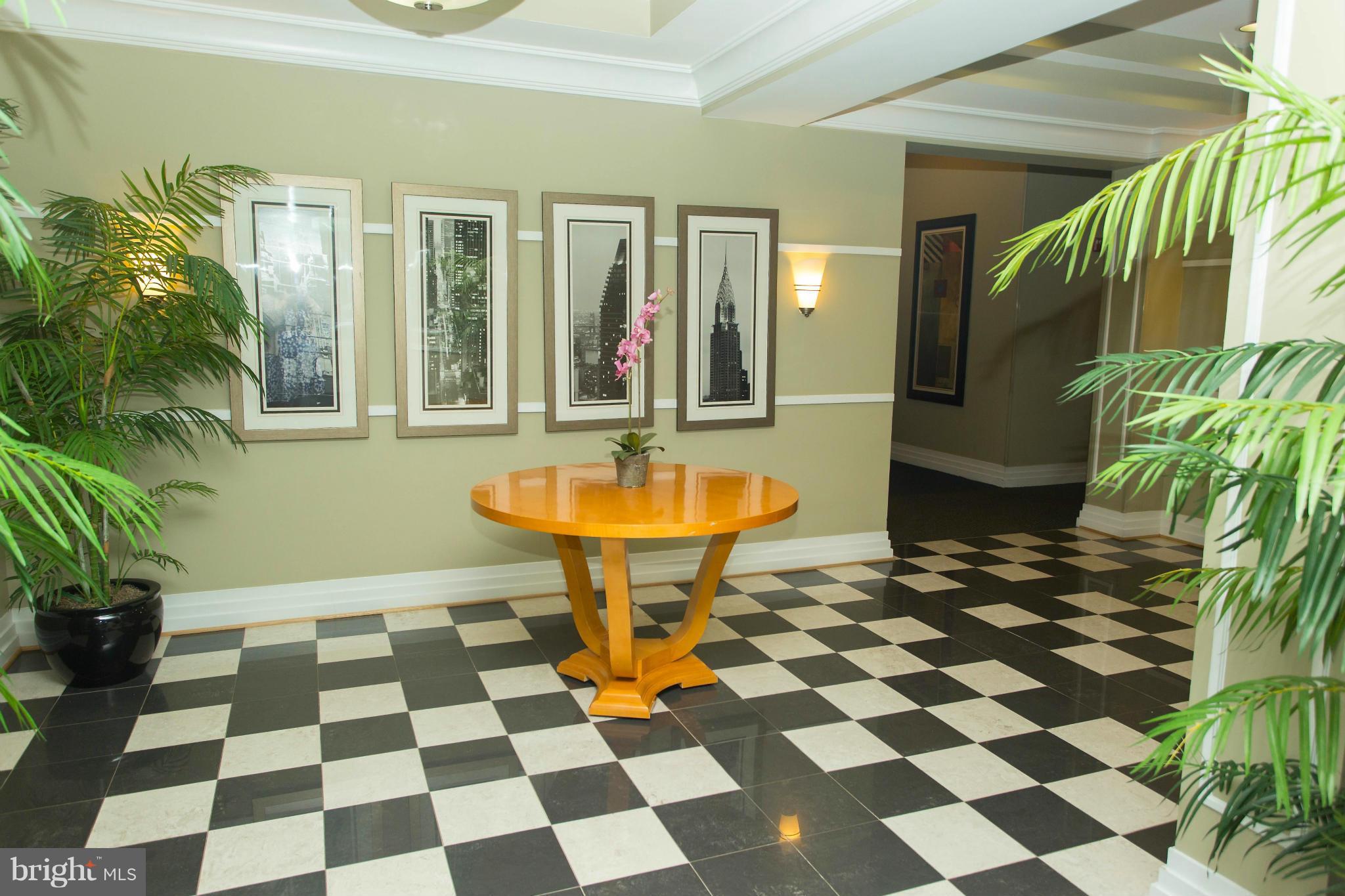 CAMERON STATION - Residential