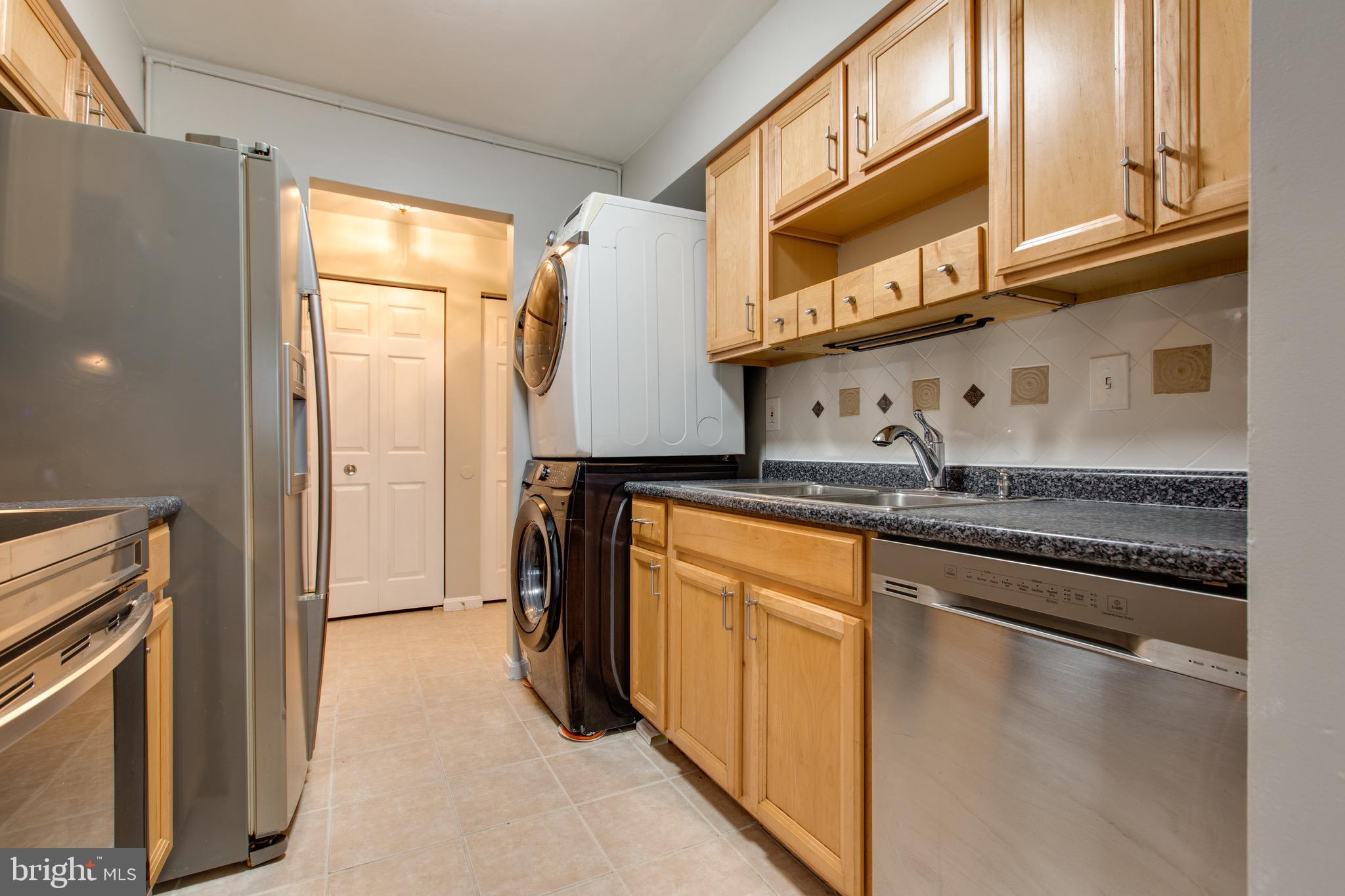 MONTGOMERY RUN - Residential Lease