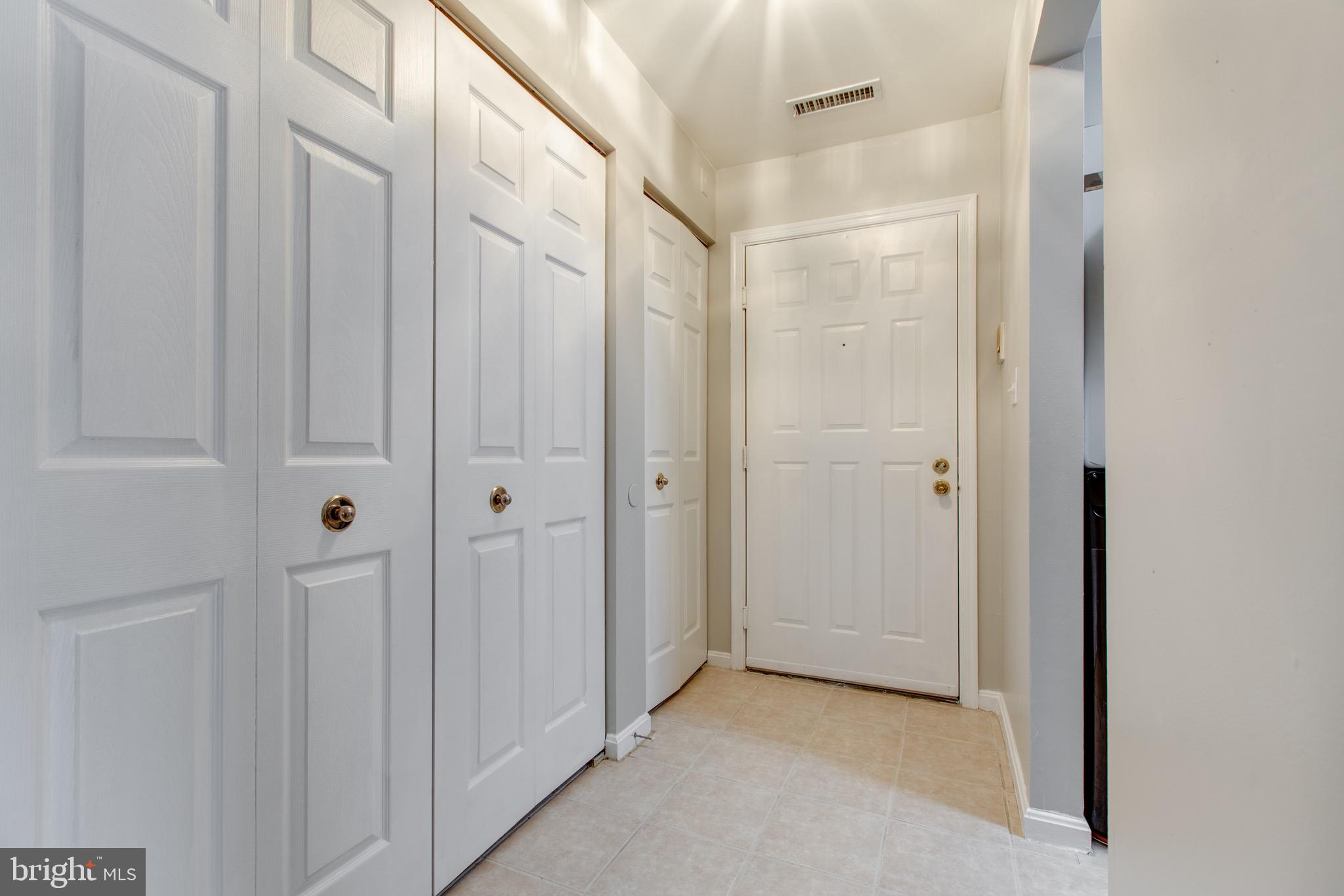 MONTGOMERY RUN - Residential Lease