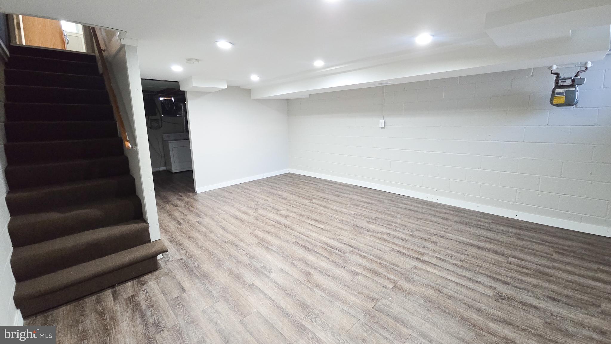 MIDDLESEX - Residential