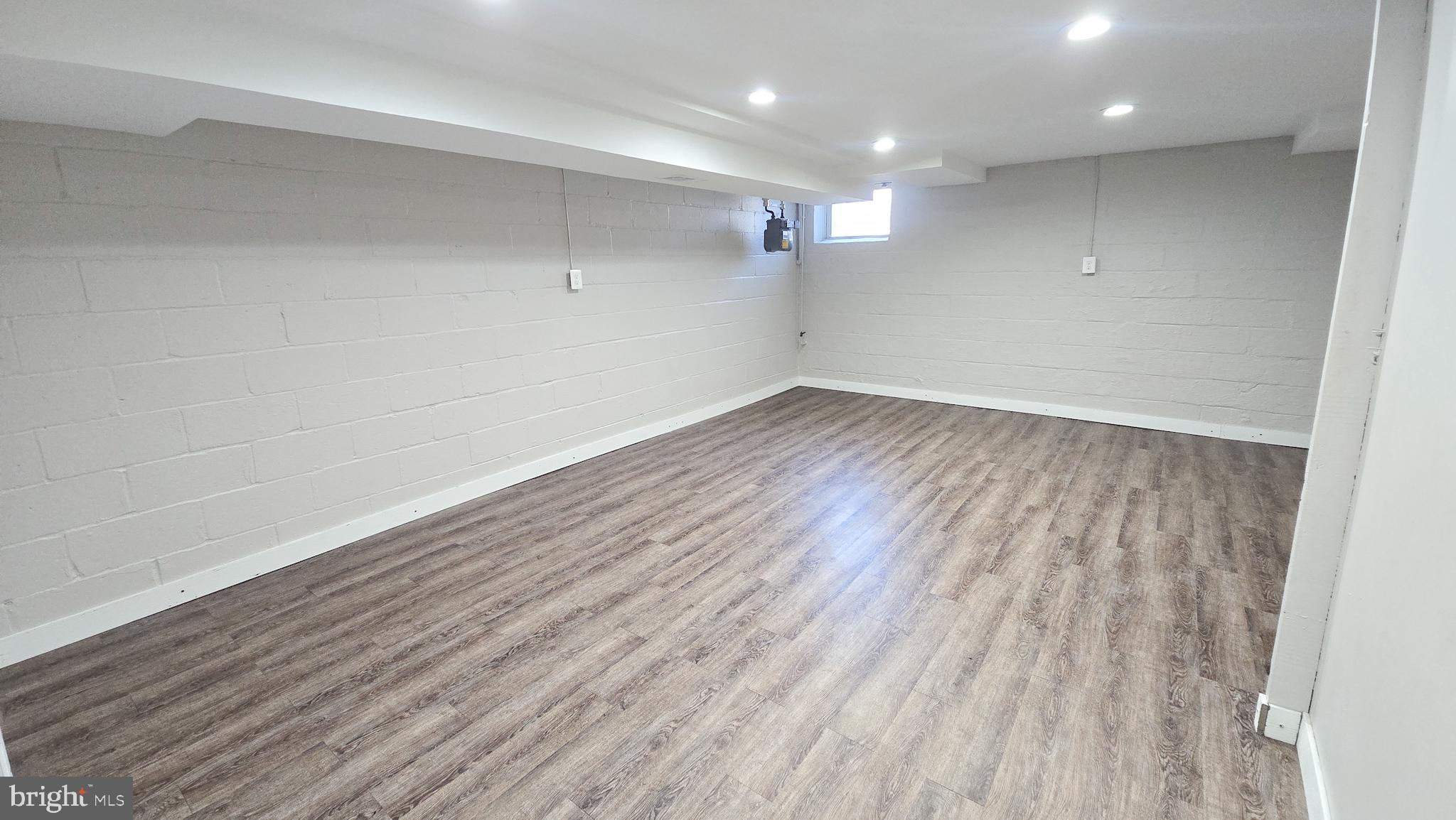 MIDDLESEX - Residential