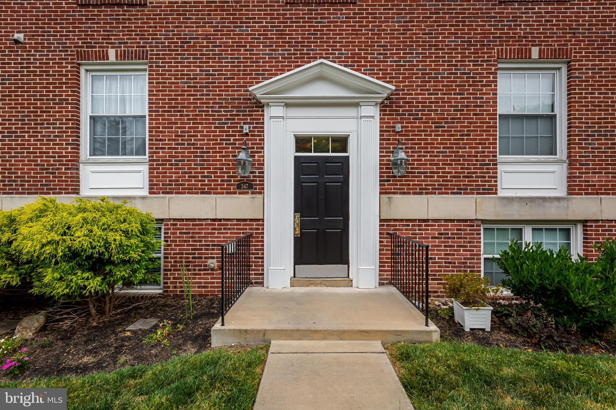 VILLAGES OF HOMELAND - Residential