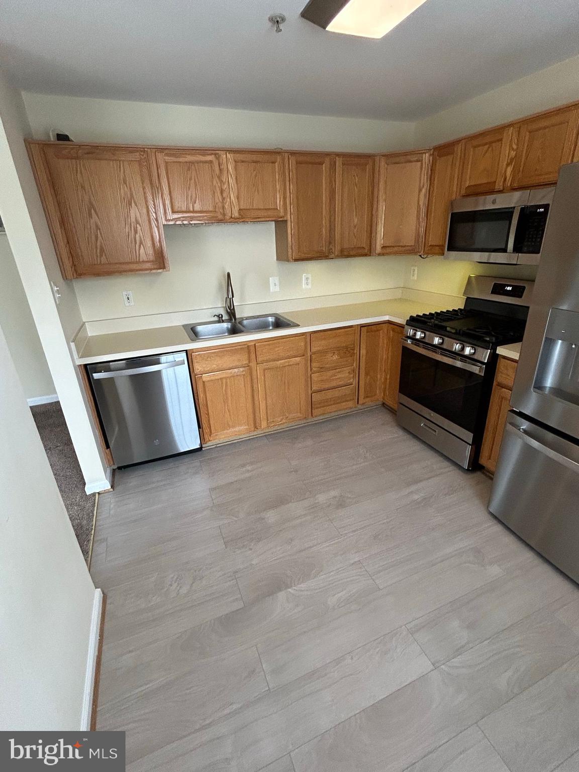 SOUTH MEADOWS - Residential Lease