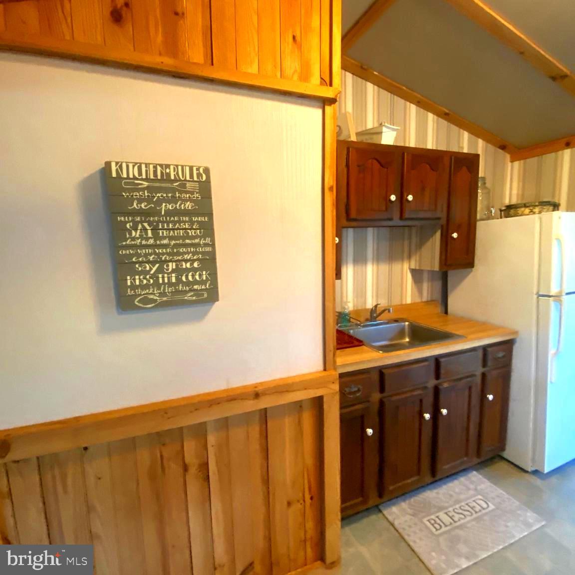 PARKS HOLLOW - Residential