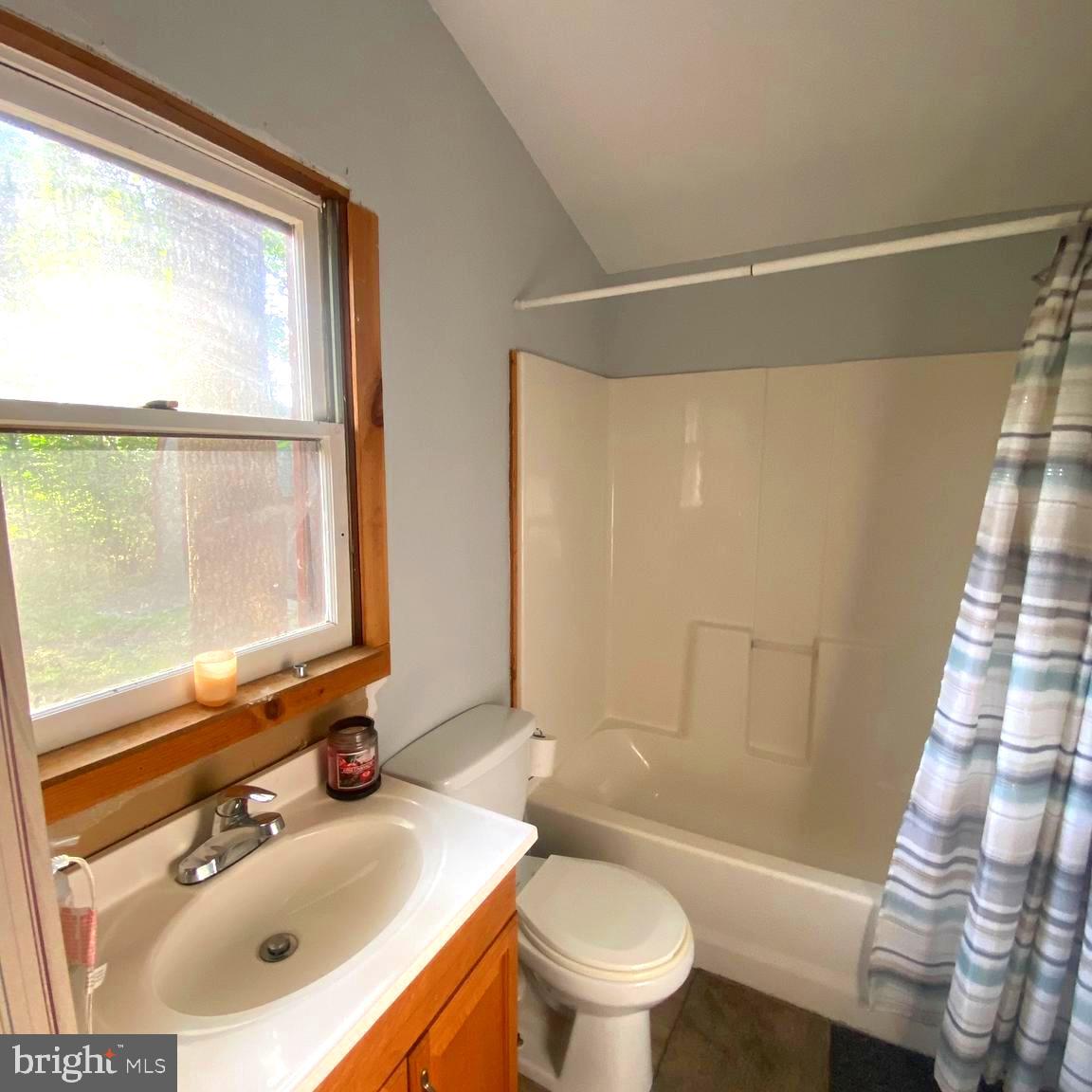 PARKS HOLLOW - Residential