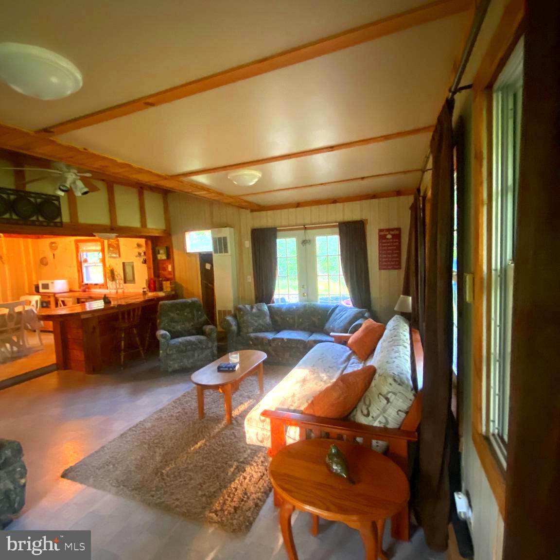 PARKS HOLLOW - Residential