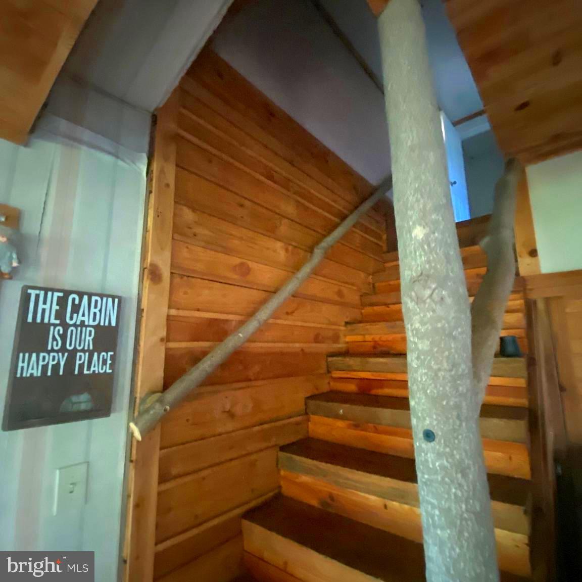 PARKS HOLLOW - Residential