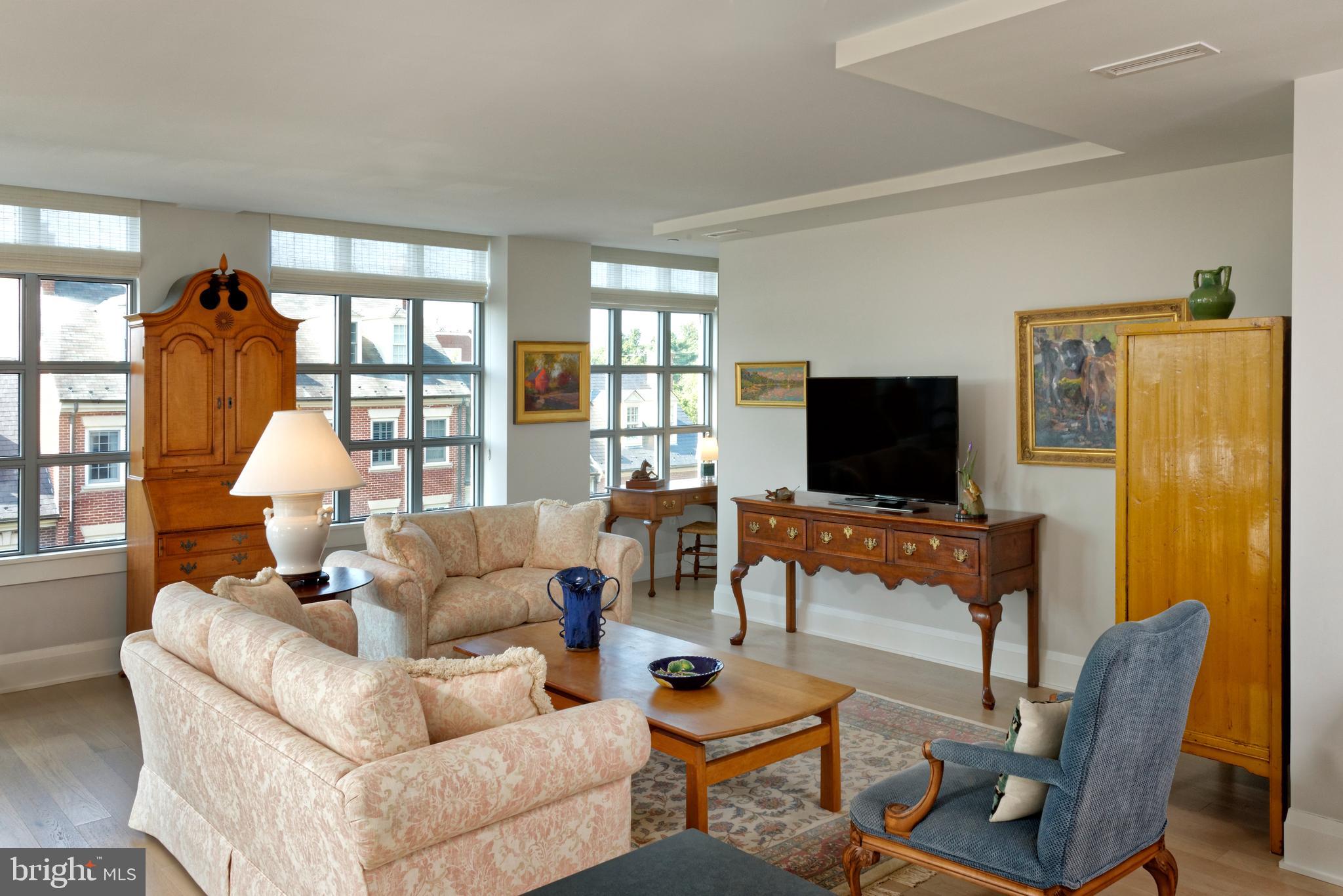 ROBINSON LANDING - Residential