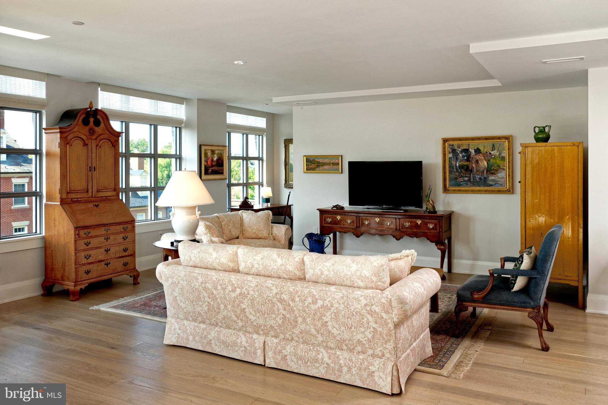 ROBINSON LANDING - Residential