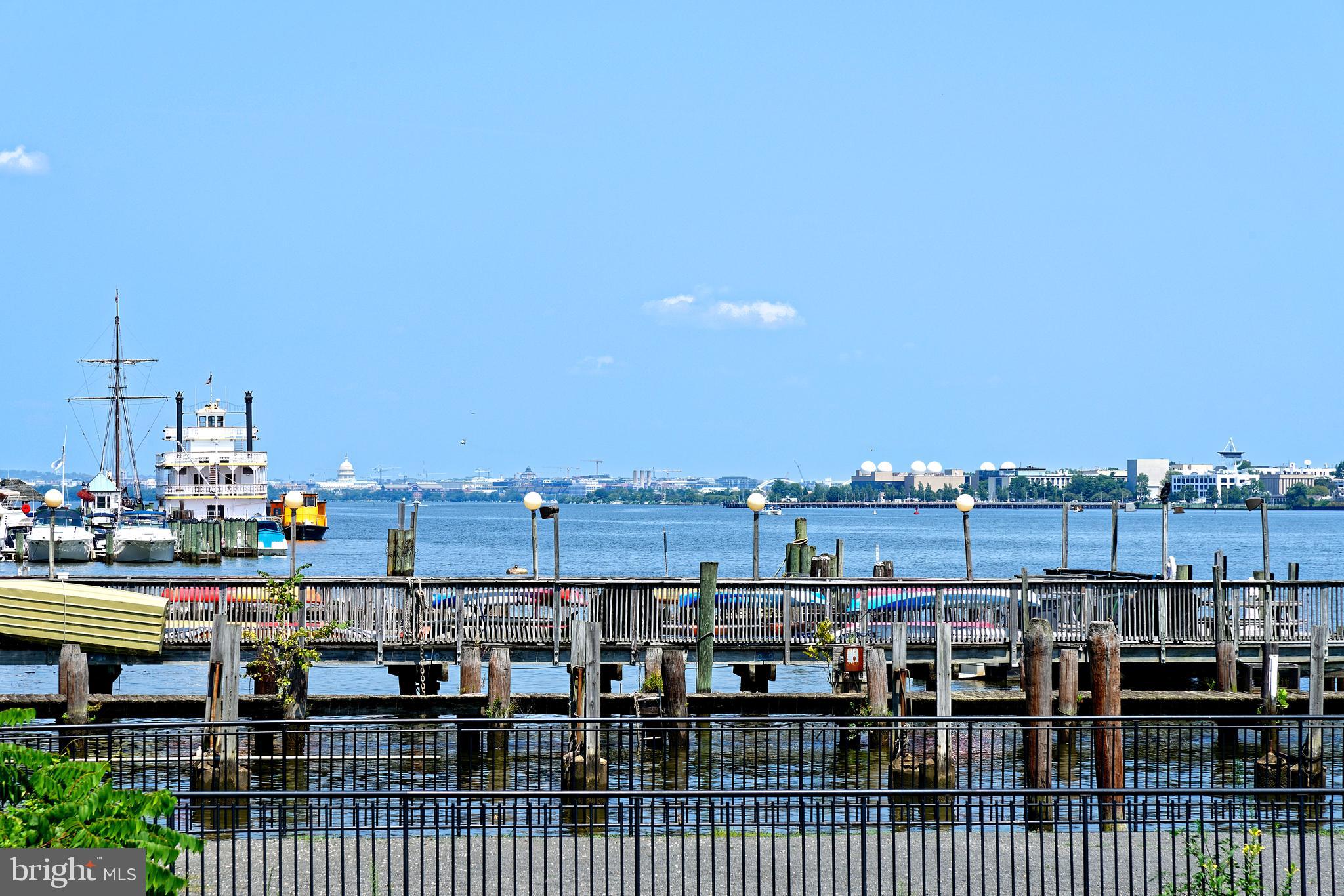 ROBINSON LANDING - Residential