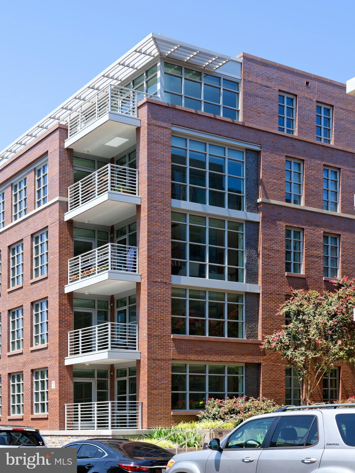 ROBINSON LANDING - Residential