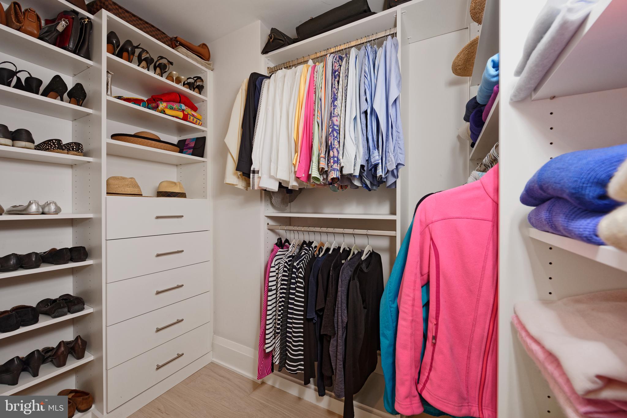 ROBINSON LANDING - Residential