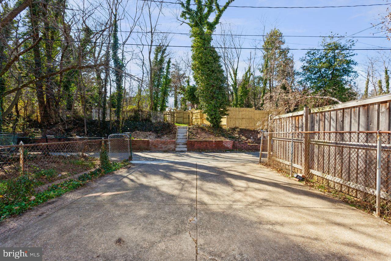 EDNOR GARDENS HISTORIC DISTRICT - Residential Lease