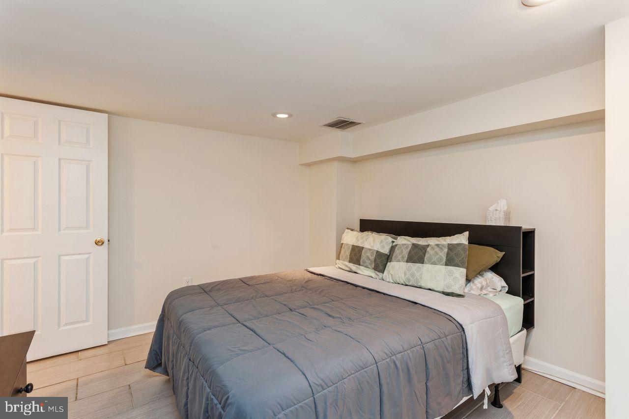 EDNOR GARDENS HISTORIC DISTRICT - Residential Lease