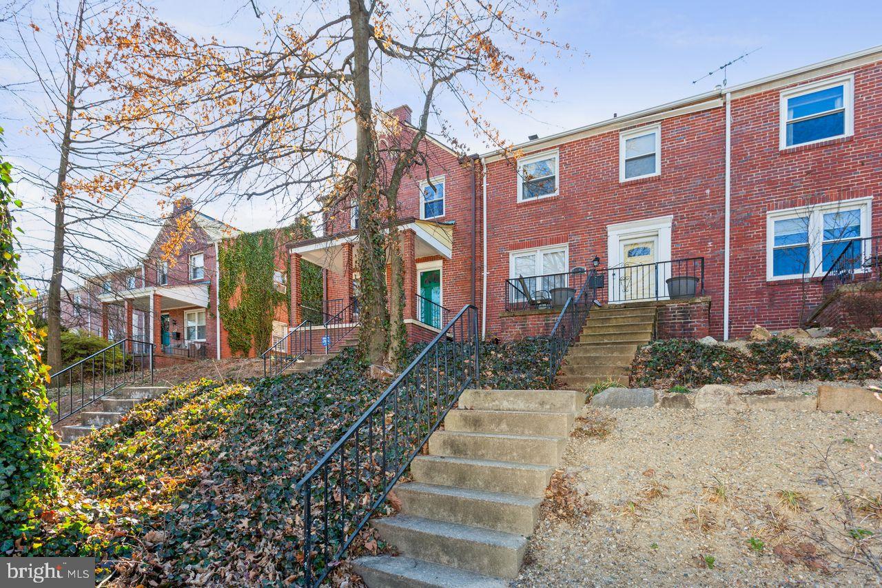 EDNOR GARDENS HISTORIC DISTRICT - Residential Lease