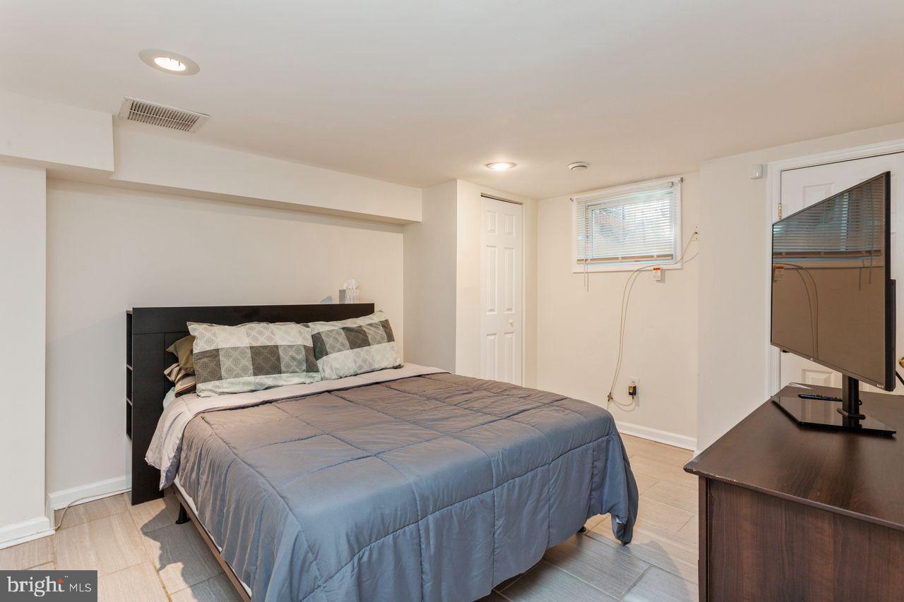 EDNOR GARDENS HISTORIC DISTRICT - Residential Lease