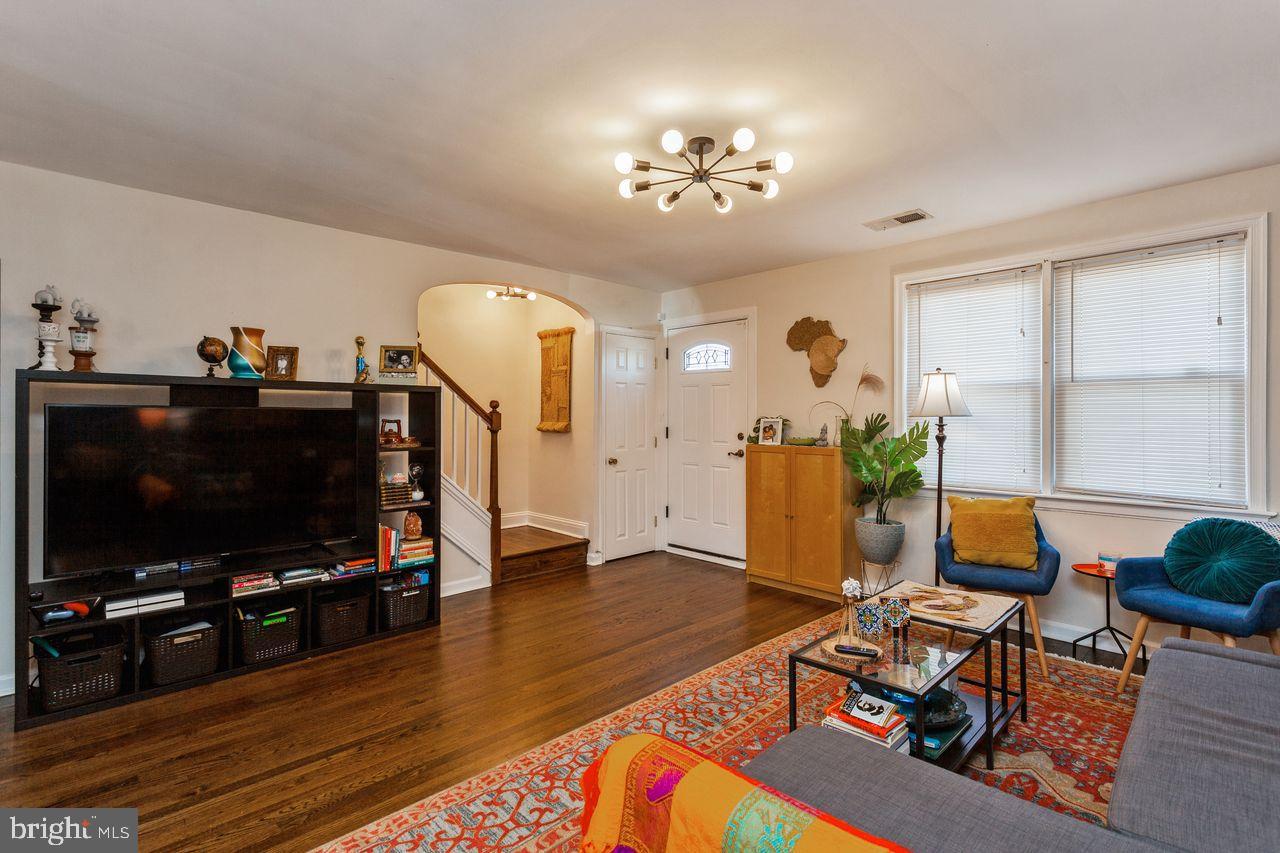 EDNOR GARDENS HISTORIC DISTRICT - Residential Lease