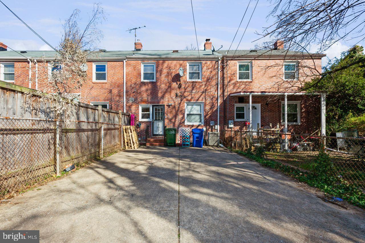 EDNOR GARDENS HISTORIC DISTRICT - Residential Lease