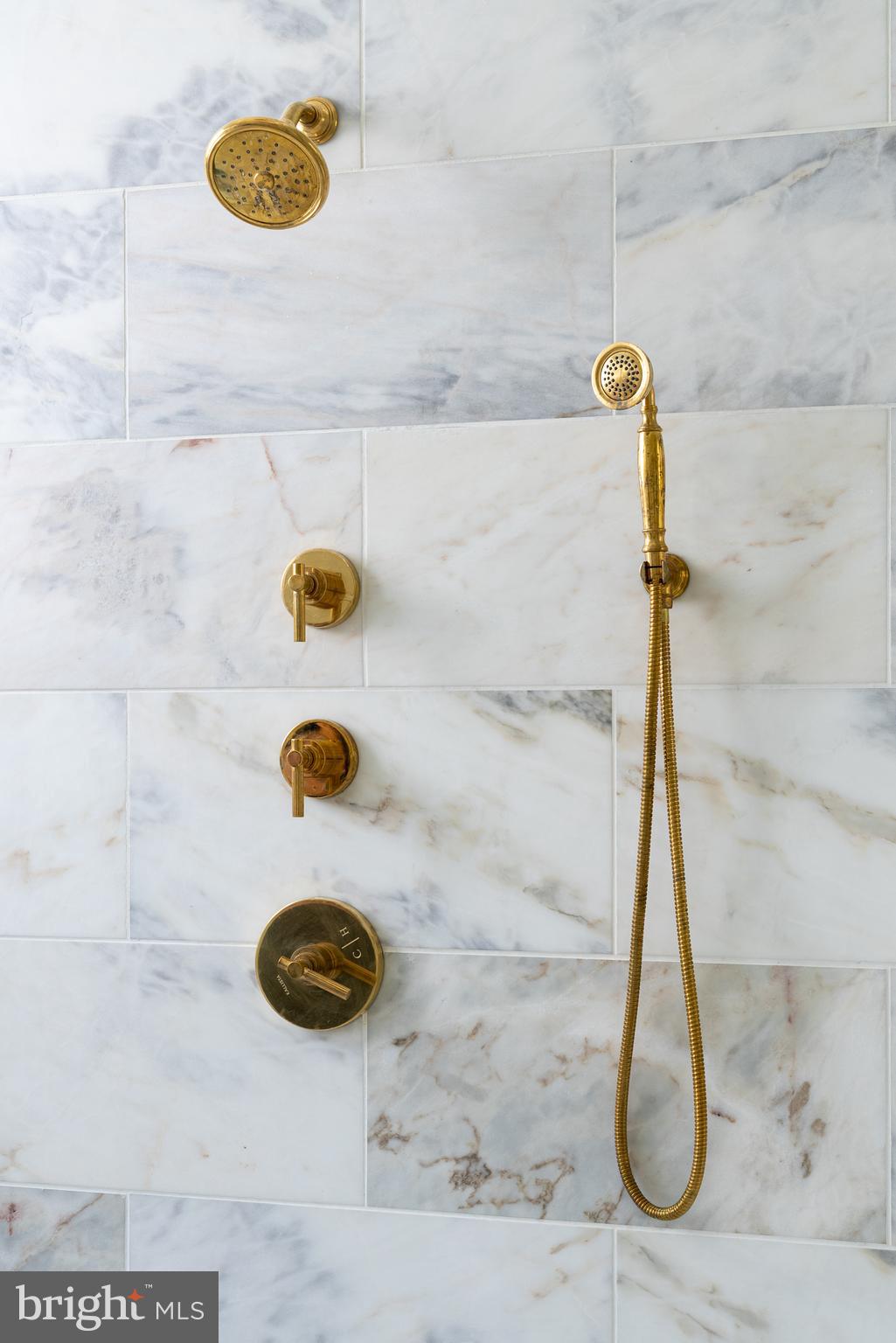 WOODSIDE ESTATES - Residential