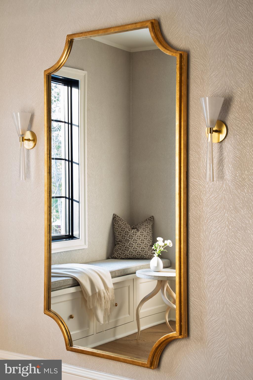 WOODSIDE ESTATES - Residential