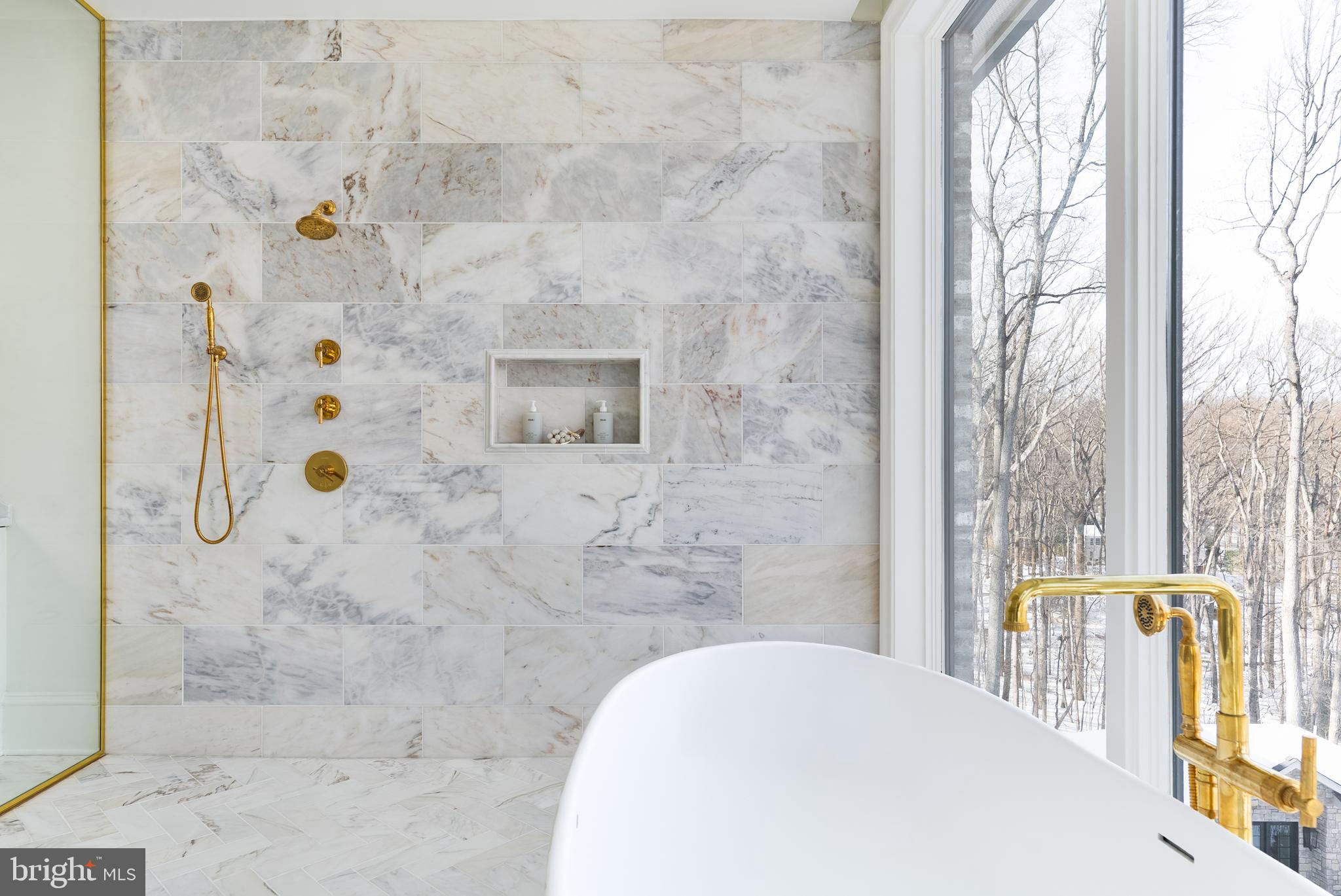 WOODSIDE ESTATES - Residential